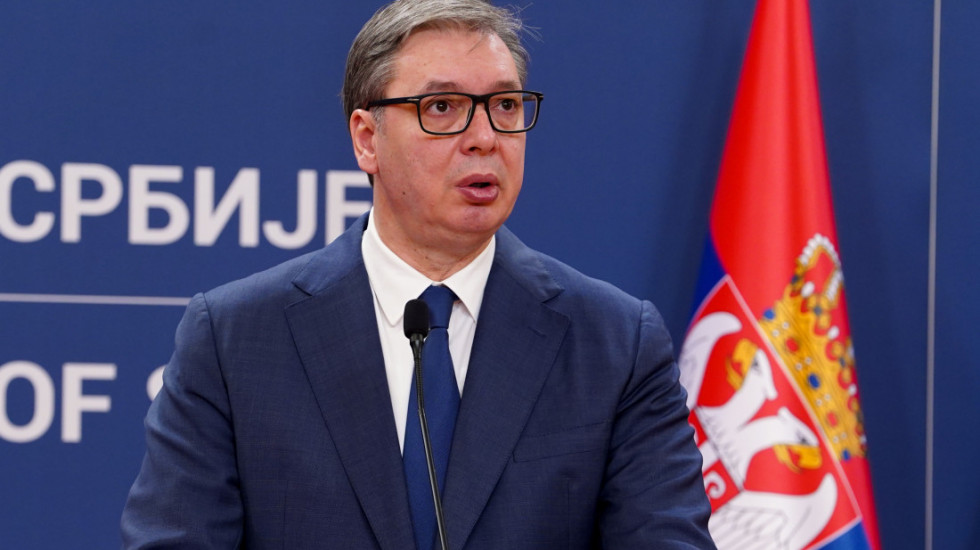 Vučić poručio građanima: Moramo još jače da se borimo i da gradimo Srbiju