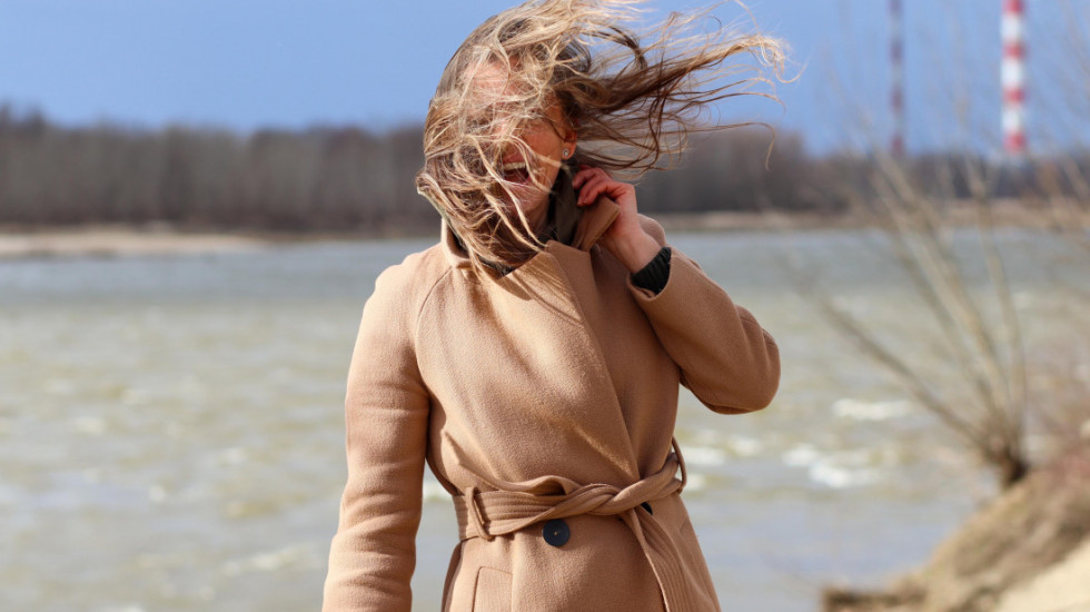Toplije, ali uz košavu i kišu: U Banatu vetar olujne jačine, temperatura do 13 stepeni