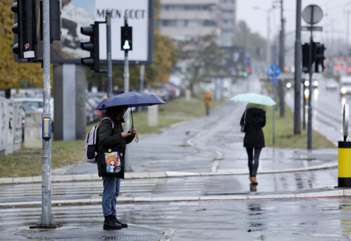 Oblačno i kišovito, ali toplo: Ponegde temperatura do 23 stepena