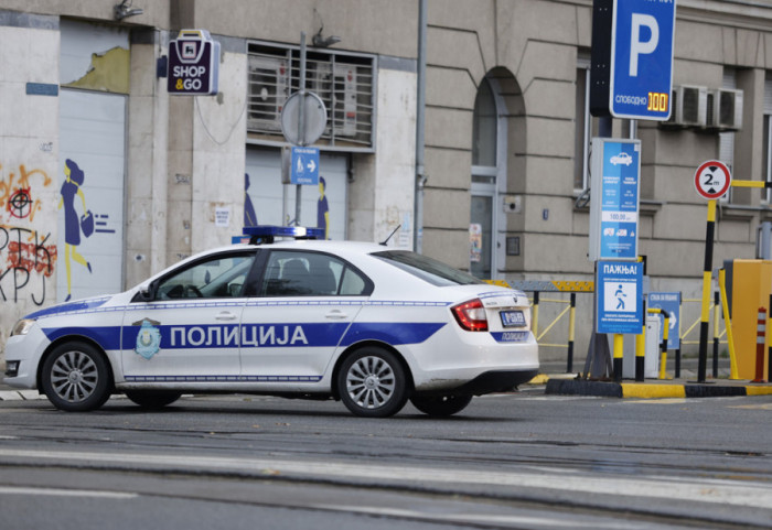 Pokrenuta istraga protiv mladića (19) koji je nožem povredio policajca u centru Beograda: Preti mu do 12 godina zatvora