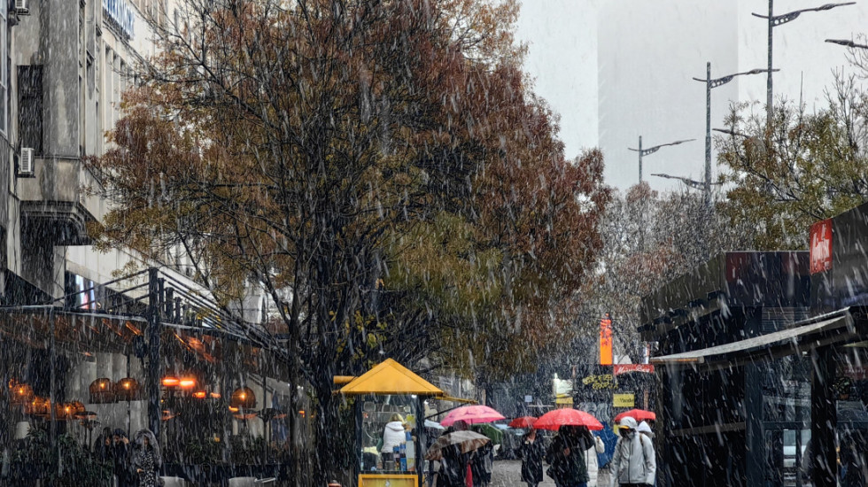 Naoblačenje i zahlađenje sa kišom i snegom, temperatura do 11 stepeni