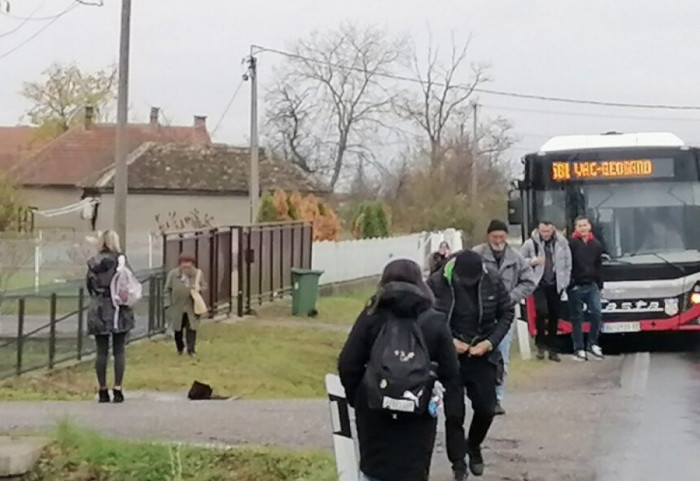 Agonija putnika na liniji 581 do Lazarevca: Posle požara, kvarova i otkazivanja autobusa, ljudi uznemireni