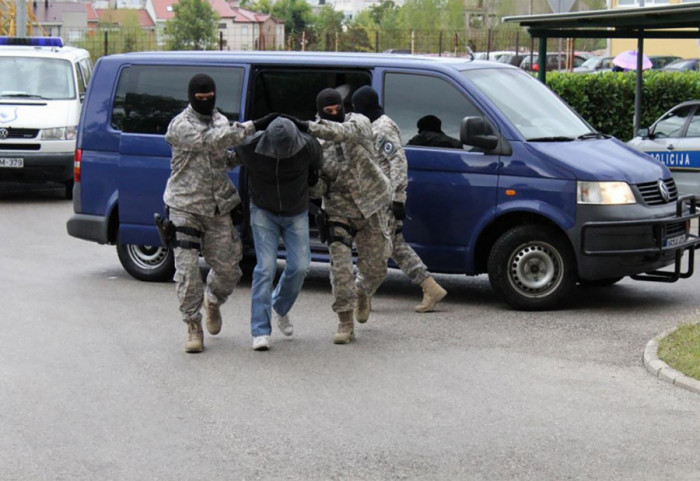 U okviru akcije "Kocka" u BiH uhapšeno 17 policajaca osumnjičenih za korupciju
