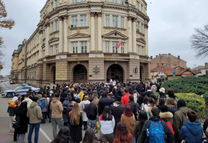 Univerzitet u Nišu podržava zahteve studenata, ali ne i blokadu fakulteta