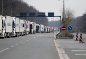 JP "Putevi Srbije": Na Batrovcima kamioni čekaju tri sata, u Šidu dva