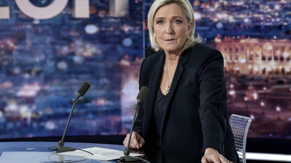 Le Pen: Pripremam se za vanredne predsedničke izbore, Makronovo vreme je isteklo