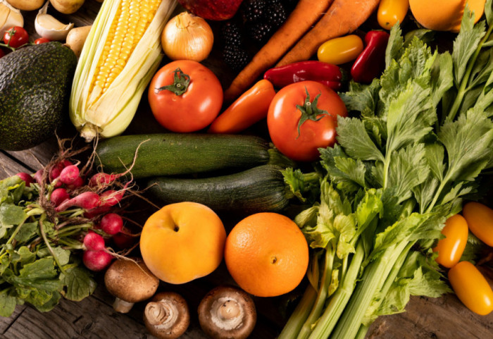 Rastu cene hrane u Crnoj Gori: Zelena salata skuplja za 180 odsto u odnosu na mart 2025.