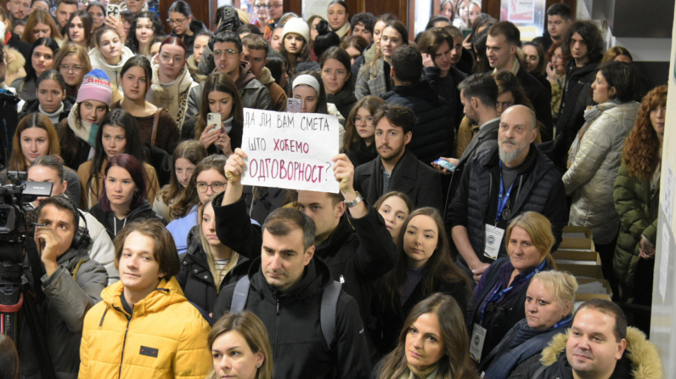 Filozofski fakultet u Beogradu potpuno obustavlja rad i pridružuje se protestu studenata