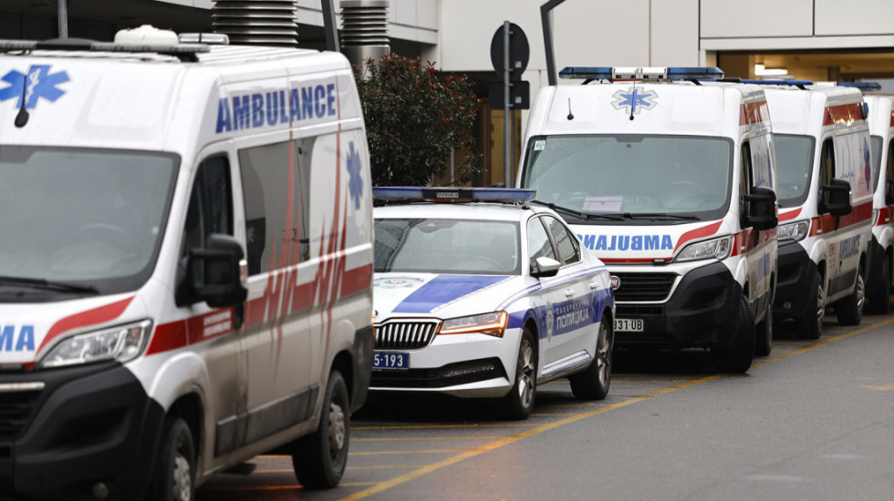 Devojčica (16) poginula u Dobanovcima, dva maloletnika povređena: Udarili u stub kolima