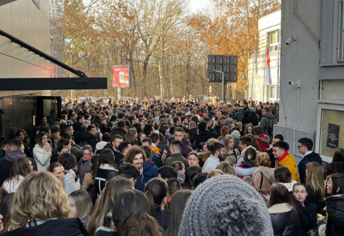 Naučno-nastavno veće FON podržalo zahteve studenata koji su od petka u blokadi fakulteta