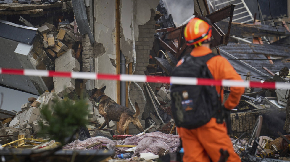 Ekipe hitnih službi izvukle peto telo iz ruševina stambenog kompleksa u Hagu