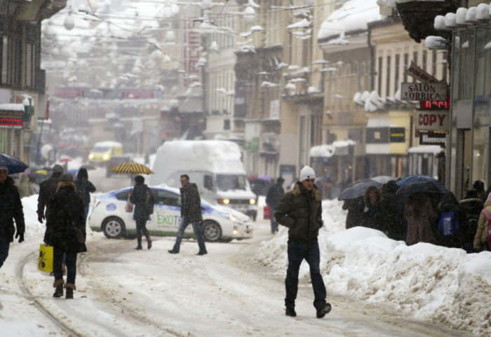 U Gorskom kotaru i Lici napadalo 35 centimetara snega, u sredu i na zagrebačkom području