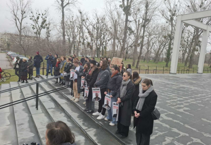 Rektorat u Novom Sadu zakatančen: Profesori i studenti traže da rektor Madić podnese ostavku