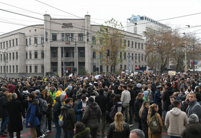 Utvrđen identitet četvoro nasilnika koji su tokom noći napali studente na Pravnom fakultetu