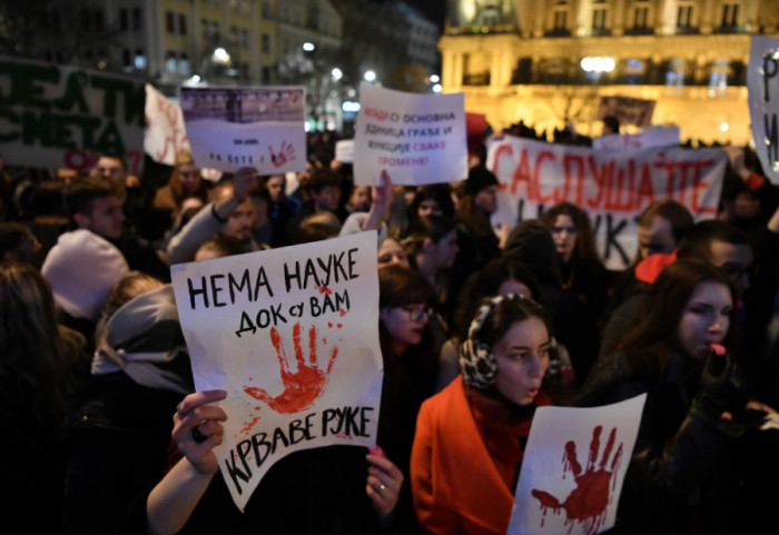 Protest studenata i građana ispred Predsedništva Srbije tokom obraćanja Aleksandra Vučića