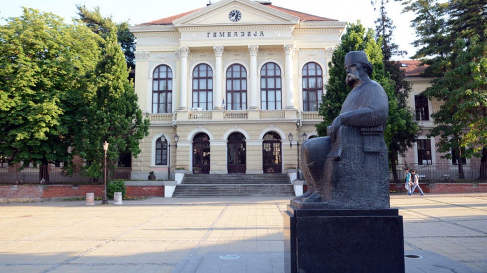 Ministarstvo prosvete produžilo rok do 10. oktobra za prijavu na konkurs za učeničke stipendije i kredite