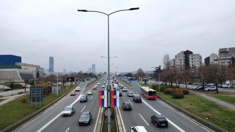 AMSS: Saobraćaj umerenog intenziteta, na graničnim prelazima nema zadržavanja vozila