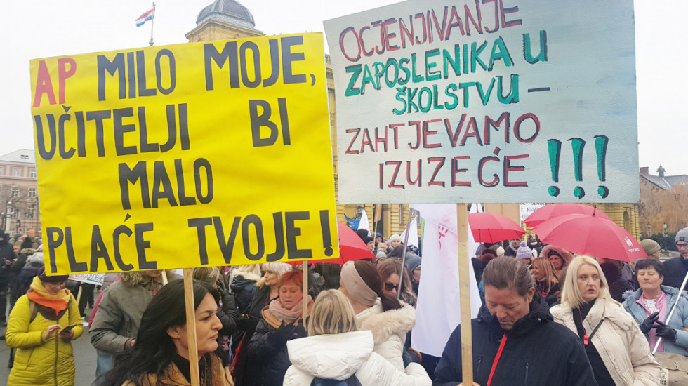 (FOTO) Školski sindikati protestovali u Zagrebu, protiv novog sistema ocenjivanja i Zakona o platama