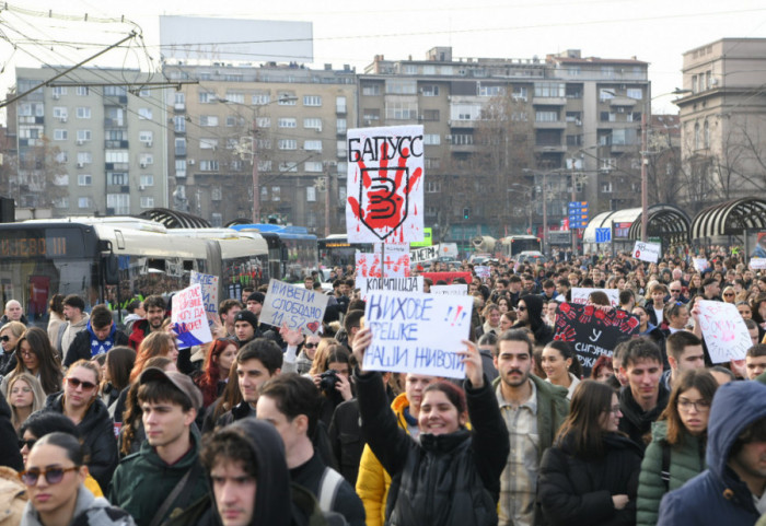 Više od 1.000 studenata iz Crne Gore podržalo kolege koji blokiraju državne fakultete u Srbiji