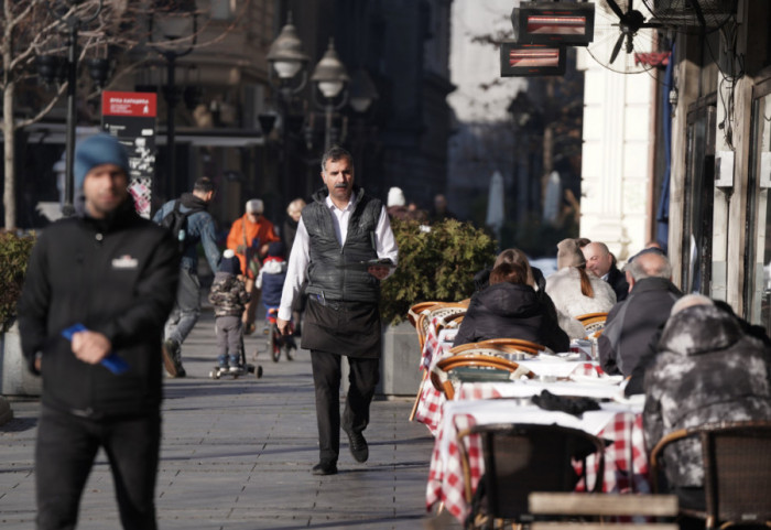 Oblačno, ponegde sa kišom, ali toplije: Temperatura do 13 stepeni