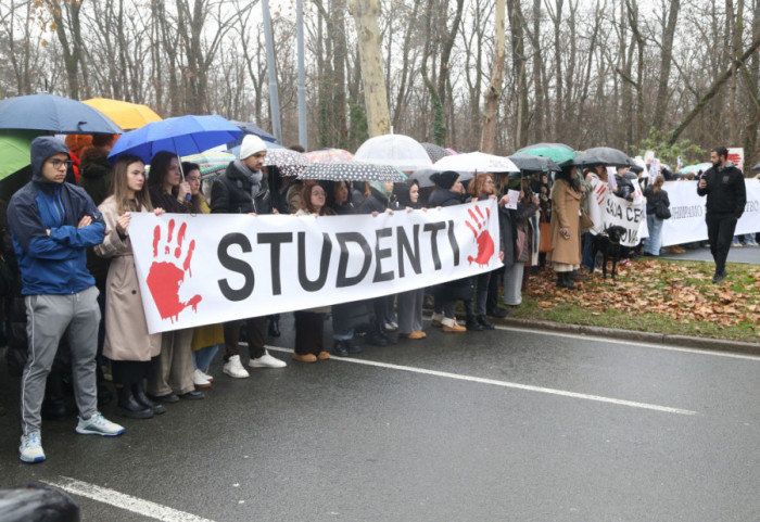 Zajednički protest studenata i poljoprivrednika na Slaviji, najavljeni performansi i "čišćenje prostora"