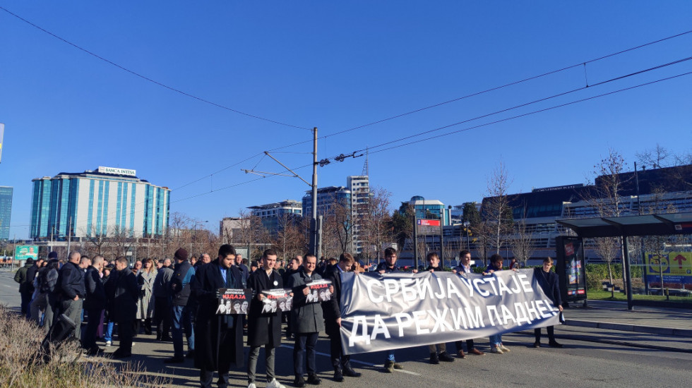 Novi DSS blokirao ulicu kod Sava Centra na 15 minuta: "Stanje je neizdrživo, moramo da menjamo stvari"