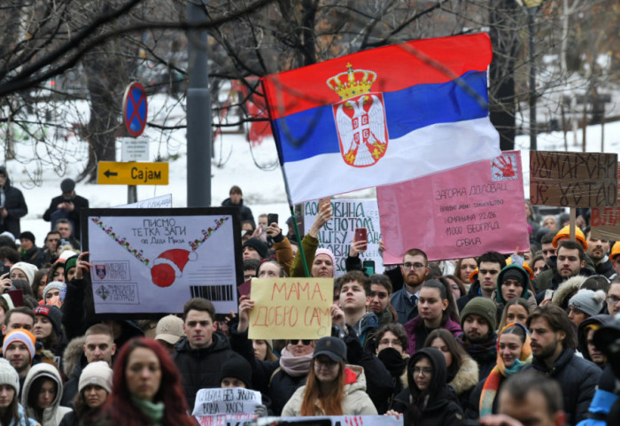 (FOTO/VIDEO) Studenti predali pismo Zagorki Dolovac, tužiteljka ih pozvala da formiraju delegaciju i dođu na sastanak