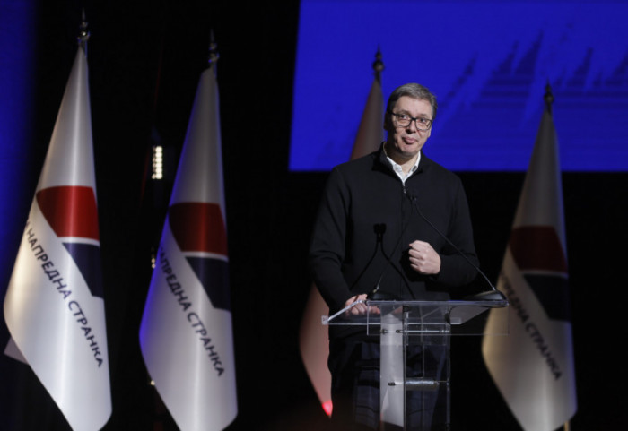 Vučić na tribini "Budućnost, a ne prošlost": Patriotizam se pokazuje delima i u teškim trenucima