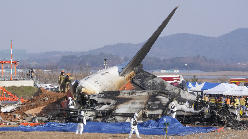 (FOTO/VIDEO) Nesreća u Južnoj Koreji: Avion na kraju piste eksplodirao, 179 žrtava, dvoje preživelo