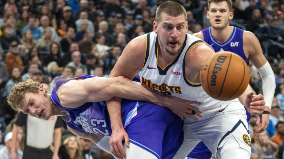 (VIDEO) Denver pobedio Jutu, Jokić obarao rekorde na meču