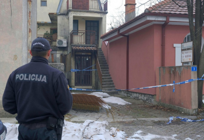 (FOTO) Zločin na Cetinju: Ubistva počinjena na pet lokacija, u gradu spuštene zastave na pola koplja