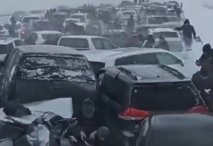 (VIDEO) U lančanom sudaru na auto-putu u Kazahstanu učestvovalo najmanje 95 automobila