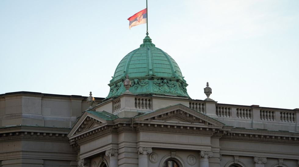 Vlada Srbije proglasila 1. novembar Danom žalosti zbog pada nadstrešnice u Novom Sadu