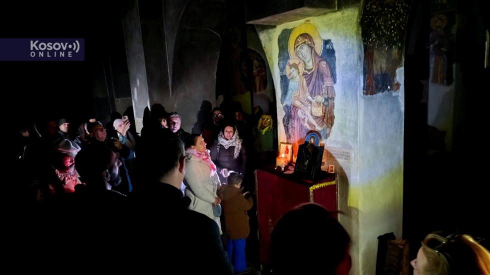 (FOTO/VIDEO) Obilazak srpskih svetinja na KiM za praznike: Pravo vreme da se pomoli i oseti duh tradicije