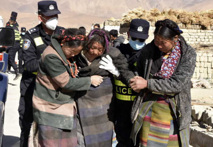 Spaseno više od 400 ljudi iz ruševina na Tibetu, još se traga za preživelima