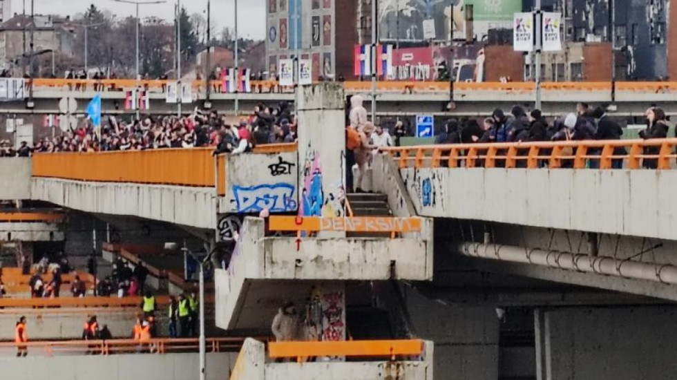 Students Blocked the Mostar Loop in Belgrade