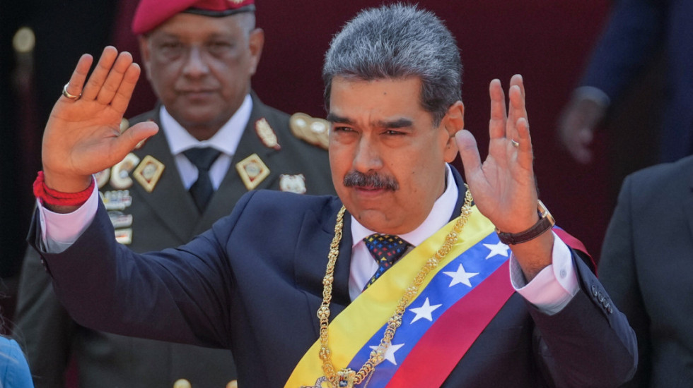 (VIDEO) Maduro pevao "Imagine" Džona Lenona usred jačanja američkog vojnog pritiska
