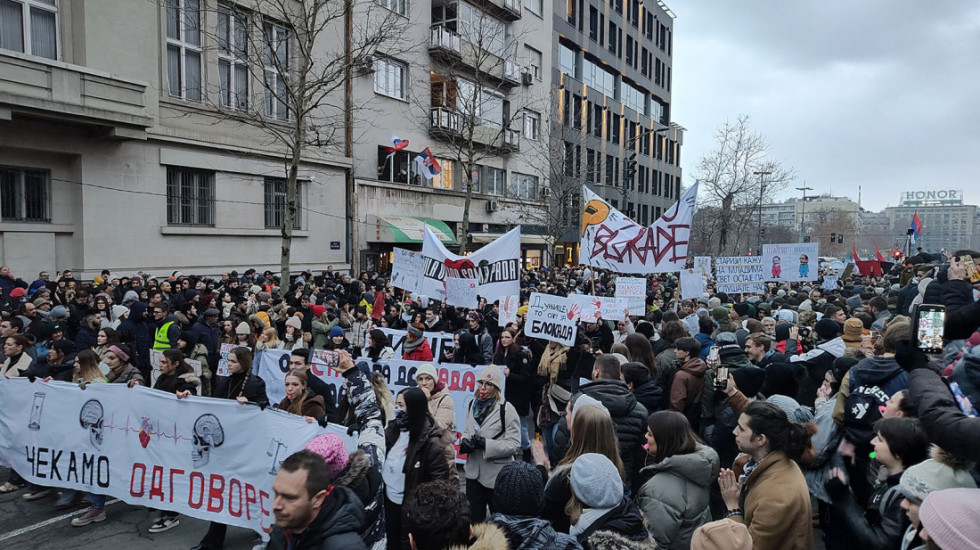 Blokade studenata u Vojvode Stepe i u centru Beograda, podrška za njih i prosvetare u školama širom Srbije