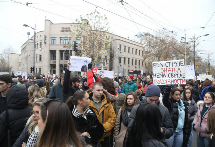 Dačić: Uhapšene još dve osobe povodom tuče ispred Pravnog fakulteta