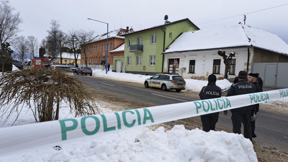 Učenik (18) nožem napao đake i nastavnike u školi u Slovačkoj, ubijene učenica (18) i zamenica direktora (51)