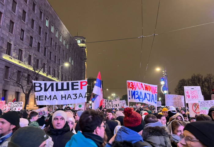 Arhiv javnih skupova: Na protestu ispred RTS između 53.000 i 55.000 učesnika