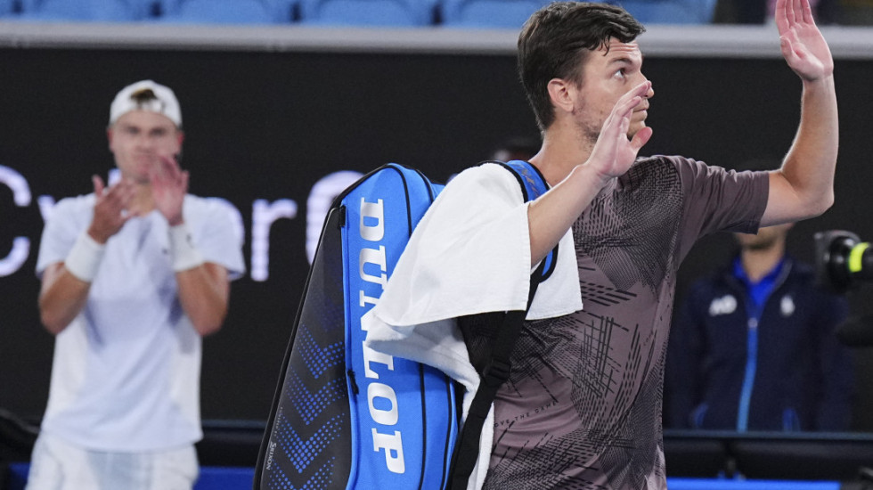 (FOTO) Kecmanović ispustio pobedu na Australijan open, Rune slavio posle pet setova