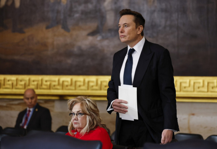 Mask najavio odlazak iz Trampove administracije