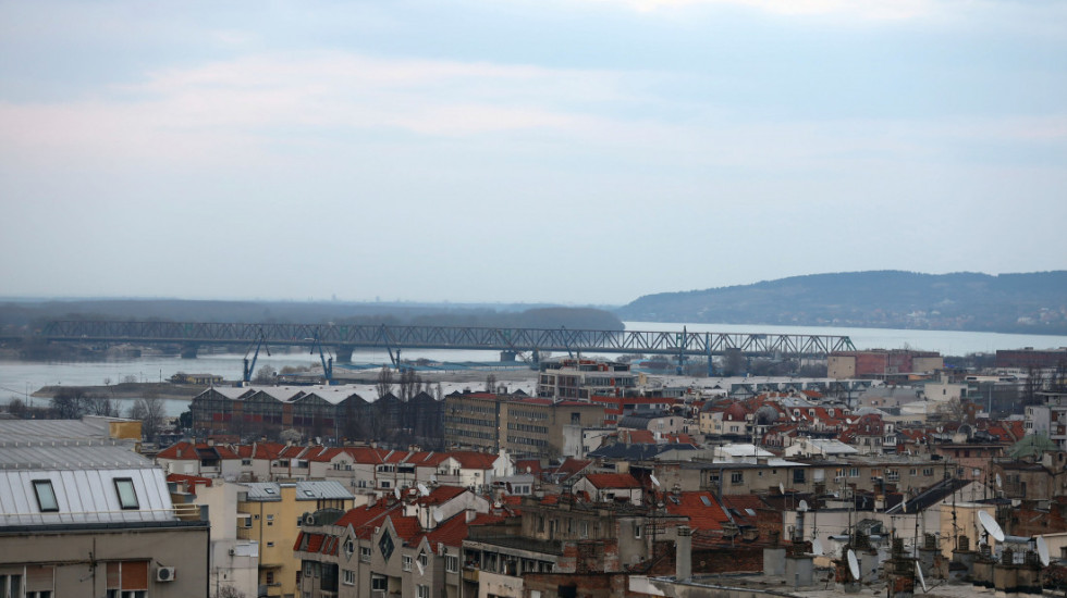 U sudaru na Pančevačkom mostu dve osobe povređene