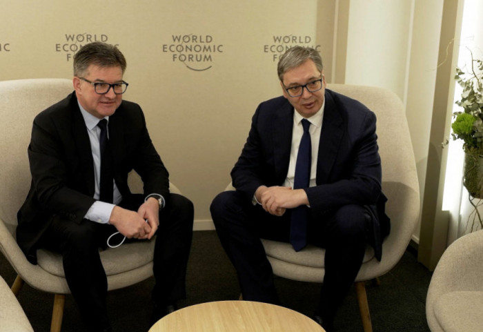 Vučić na bezbednosnom forumu "GLOBSEC" u Pragu, susreti sa Lajčakom, Kurcom i Pavelom