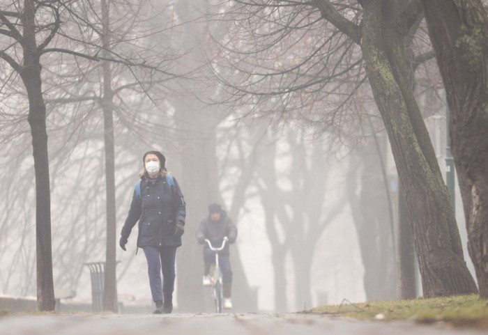 Veoma zagađen vazduh u većini gradova u Srbiji: Nadležni savetuju građane da ostanu kod kuće