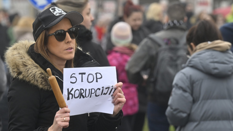 (VIDEO) U više gradova Srbije organizovani protesti podrške studentima i prosvetnim radnicima