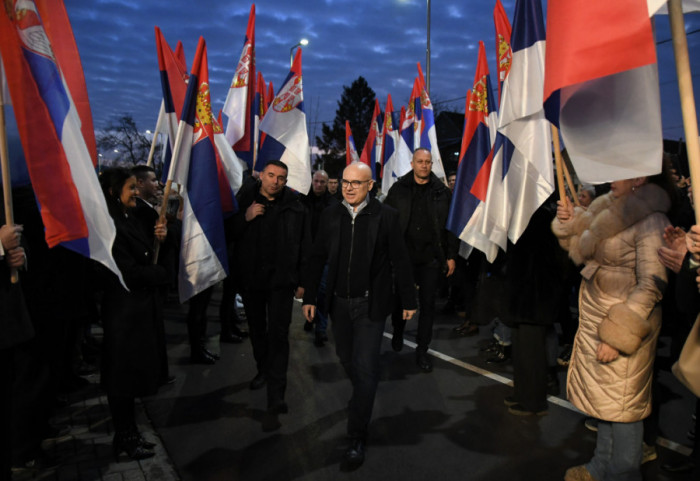 Tribine SNS u Futogu i Rakovici: "Neće biti nikakve revolucije ni nasilne promene vlasti, ni prelazne vlade"