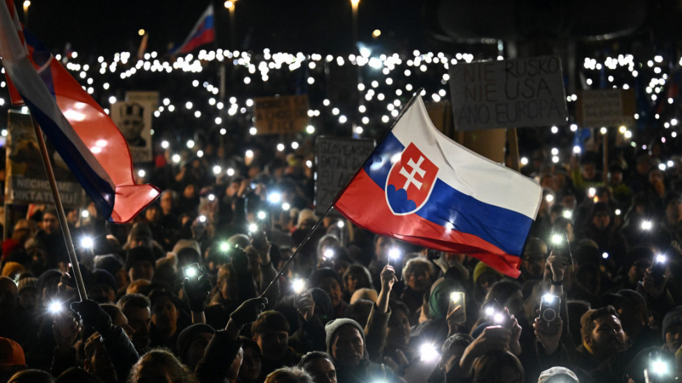 Slovenački premijer: Građani da se izjasne na referendumu da li su za članstvo u NATO