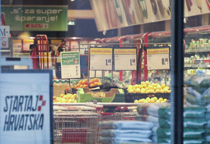 Hrvati tokom jednodnevnog bojkota kupovine zbog visokih cena potrošili 53 odsto manje novca